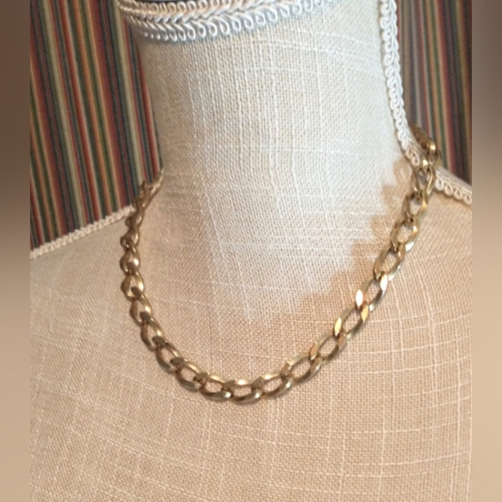 Gold Chain Necklace - 80s Twist, Flat, Link Gold Choker - Like New!